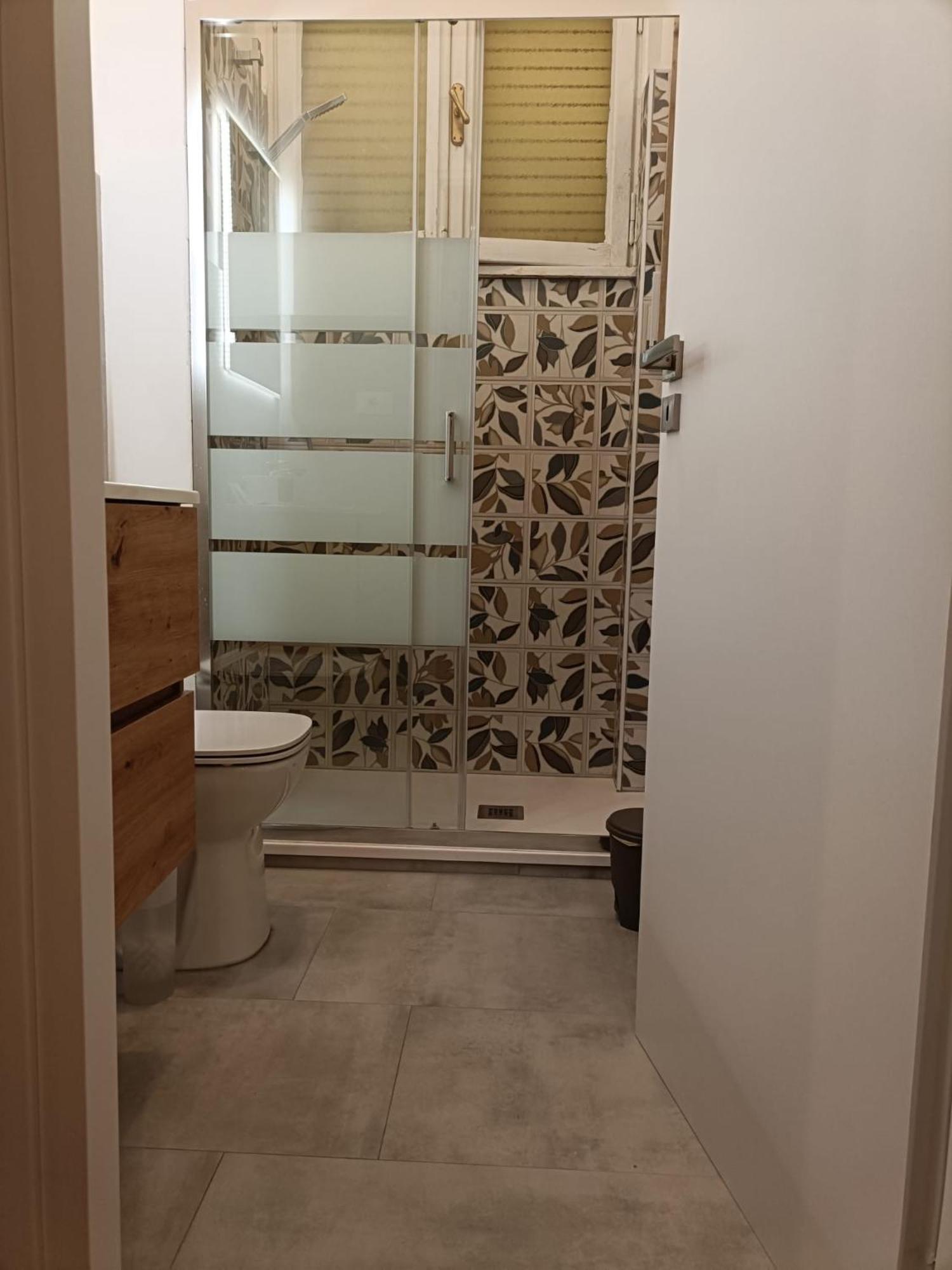 Triple Room Private External Bathroom