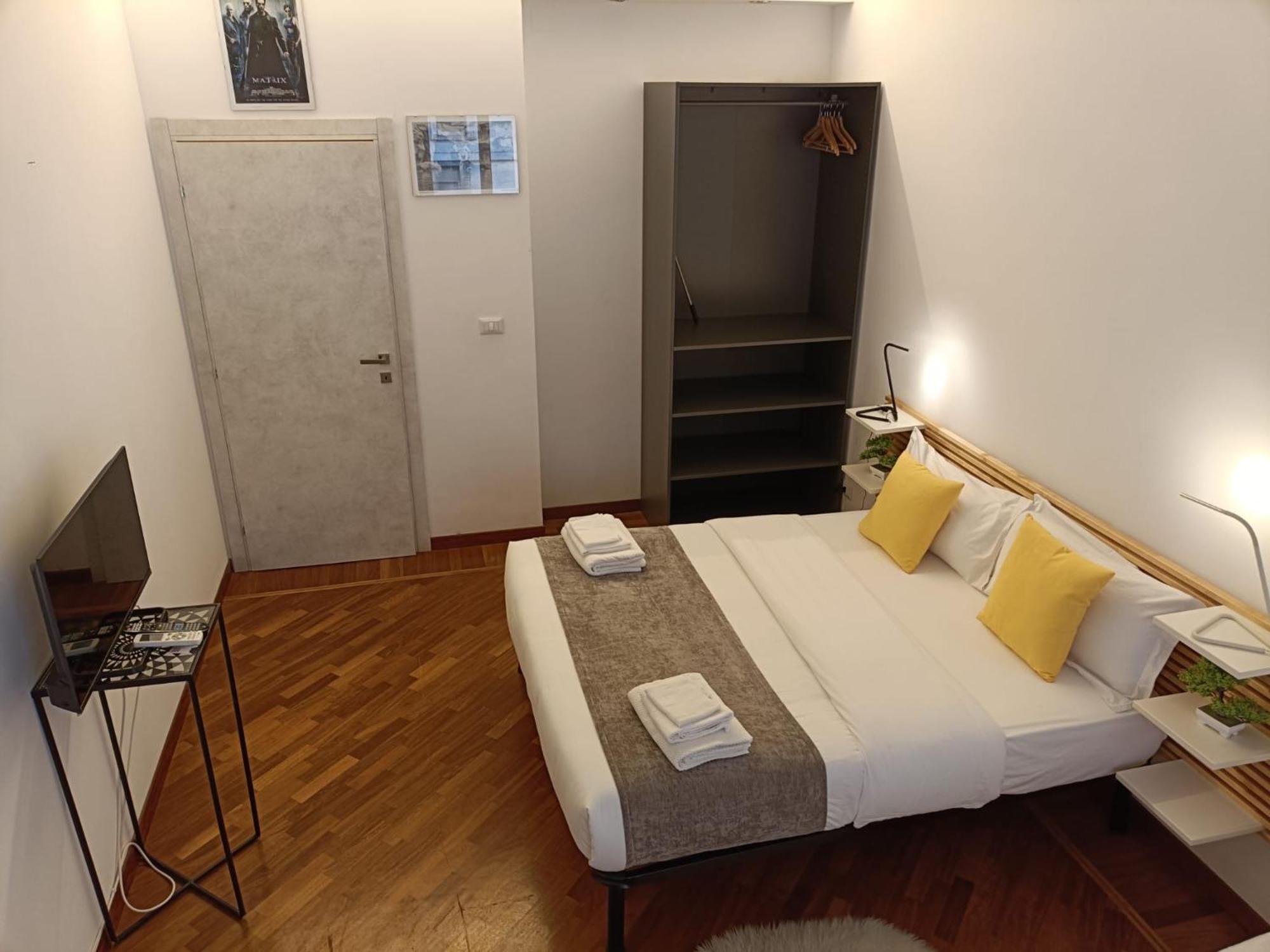 Triple Room Private External Bathroom